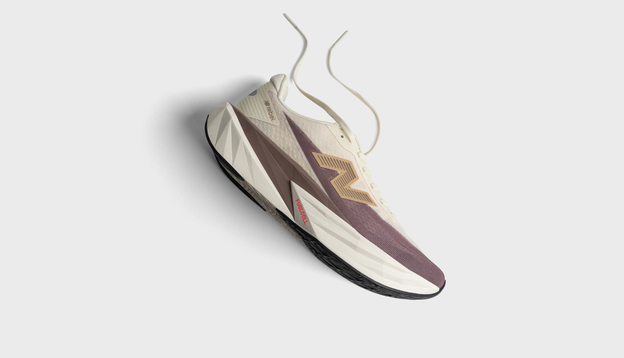 Maak kennis met de New Balance Rebel V5